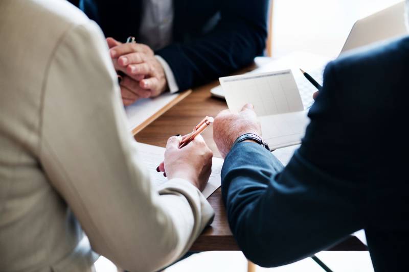 Avocat en droit des affaires, sociétés et associations près d'Avignon, dans le Gard et Vaucluse : protéger et accompagner vos projets