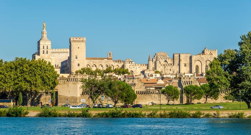 Faire appel à un avocat pour l'achat d'un bien immobilier à Avignon