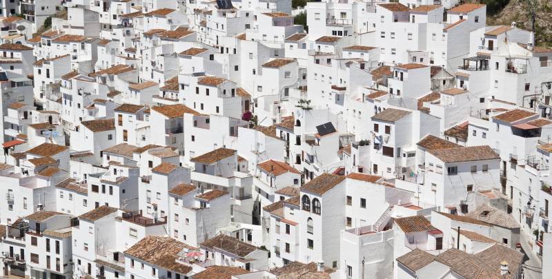 L'intérêt du mandat exclusif immobilier à l'avocat pour vendre votre bien dans le GARD (30)