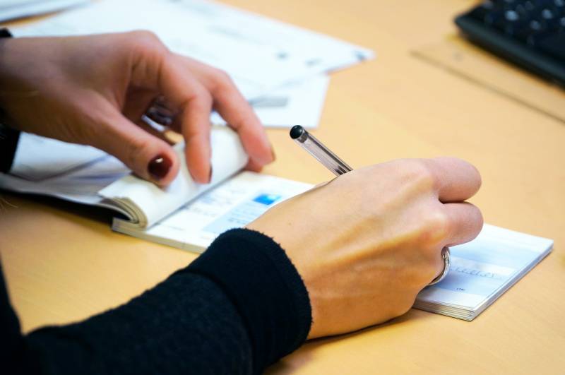 Arnaques, escroqueries, fraudes aux chèques : les responsabilités de la banque et du voleur en cas de falsification de chèque